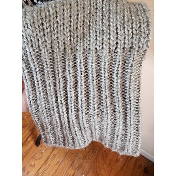 Roaman's Winter Chunky Knit Sweater Large(18-20) - Picture 4 of 10